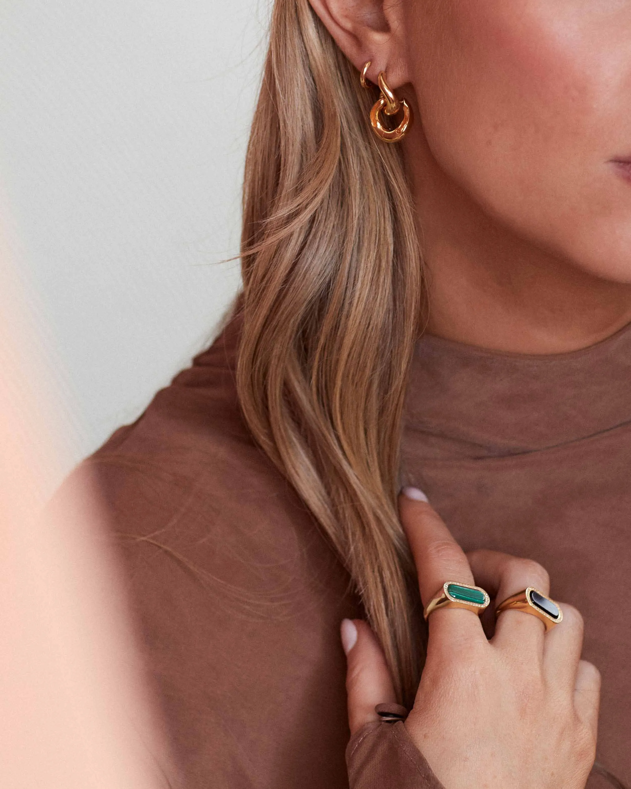 Charlotte Collins Twist Hoop Earrings - Gold
