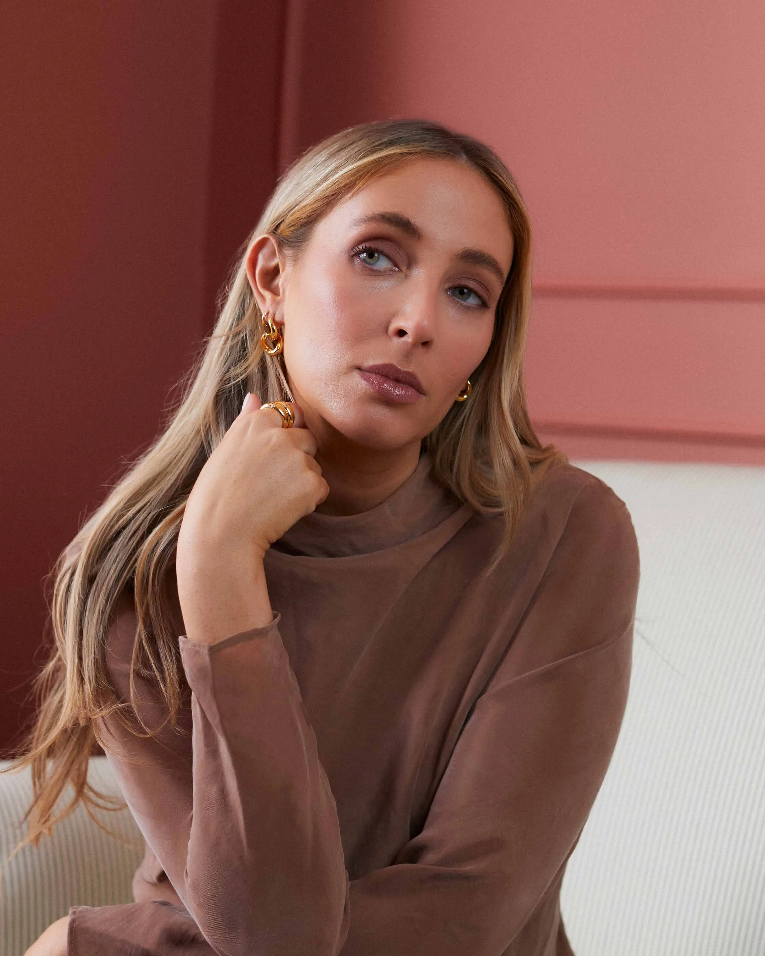 Charlotte Collins Twist Hoop Earrings - Gold
