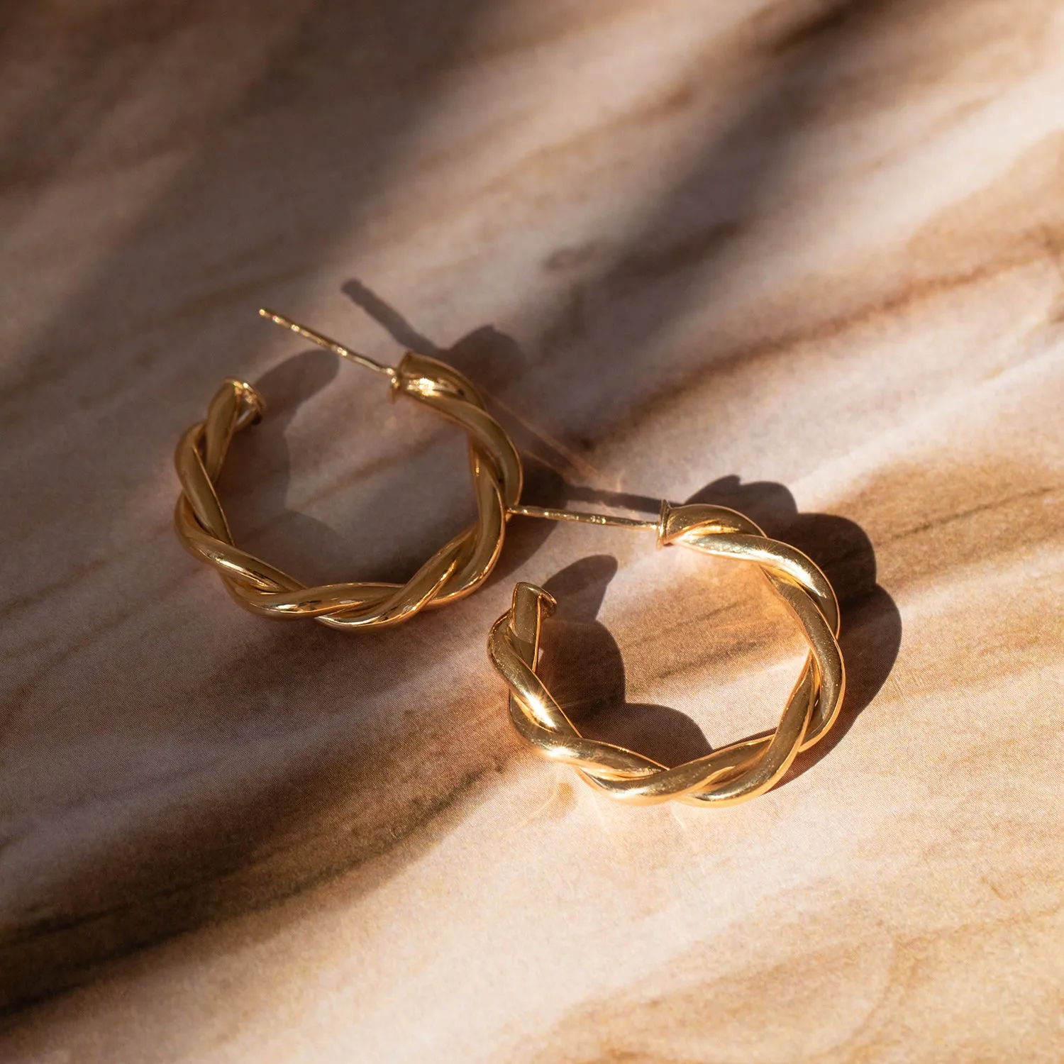 Twist Hoops | Gold